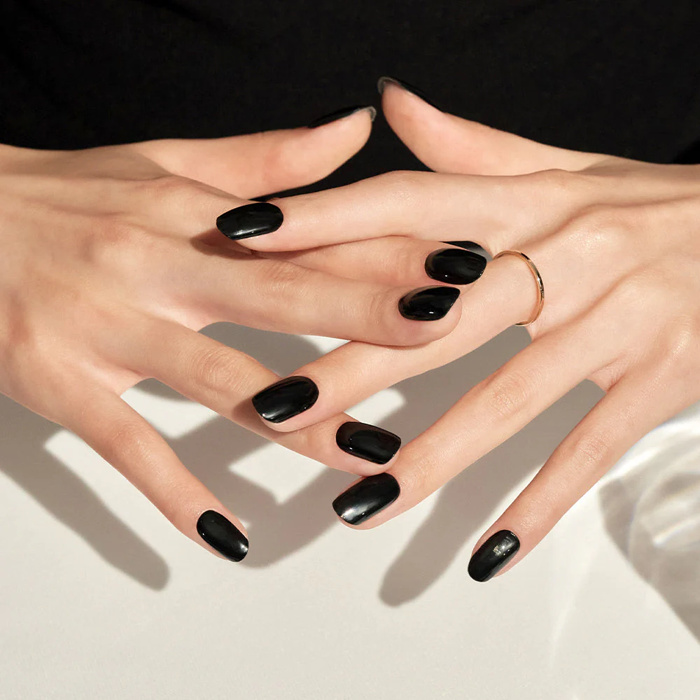 Shimmering black